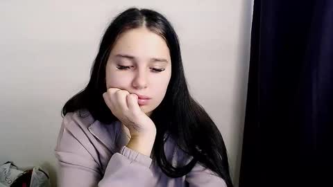 Snapshot of olivia_red_ chatting on 11-05-25, 07:41 Olivia online show from 11-05-25, 07:41