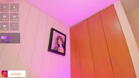 olivia_s19 online show from 05-23-26, 01:33