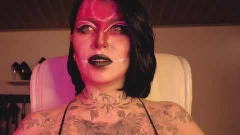   online show from 11-06-25, 01:34