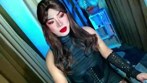 Miss OLIVIA online show from 10-15-25, 08:36
