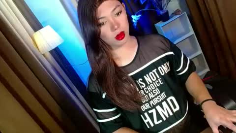 Miss OLIVIA online show from 11-27-25, 10:39