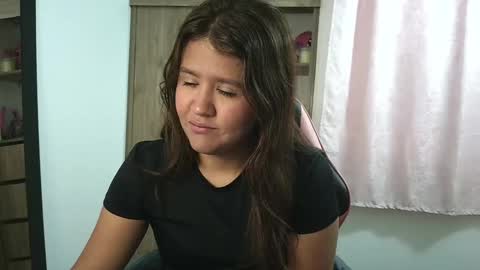 Olivia online show from 09-14-25, 01:10