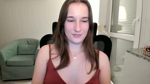 Snapshot of oliviaaa2003 chatting on 12-05-24, 06:00 Oliwiaa2004 online show from 12-05-24, 06:00