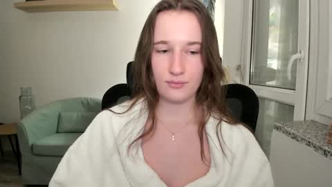 Snapshot of oliviaaa2003 chatting on 01-26-25, 11:08 Oliwiaa2004 online show from 01-26-25, 11:08