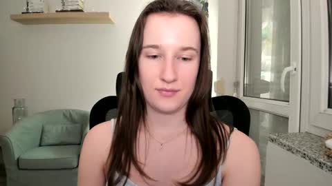 Snapshot of oliviaaa2003 chatting on 01-30-25, 10:19 Oliwiaa2004 online show from 01-30-25, 10:19