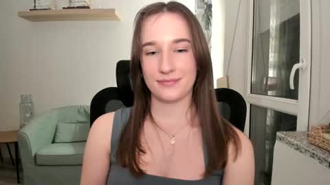 Snapshot of oliviaaa2003 chatting on 03-11-25, 07:36 Oliwiaa2004 online show from 03-11-25, 07:36