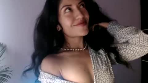 Snapshot of oliviaaa__ chatting on 05-12-26, 04:59 oliviaaa__ online show from 05-12-26, 04:59