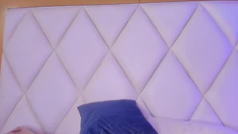 OLIVIA online show from 02-16-25, 07:05