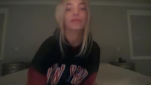 oliviacarterrr online show from 11-22-25, 09:08