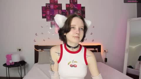 Snapshot of oliviaflex chatting on 11-22-25, 11:42 Rica online show from 11-22-25, 11:42