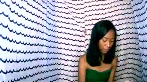 oliviah27 online show from 10-22-25, 08:30