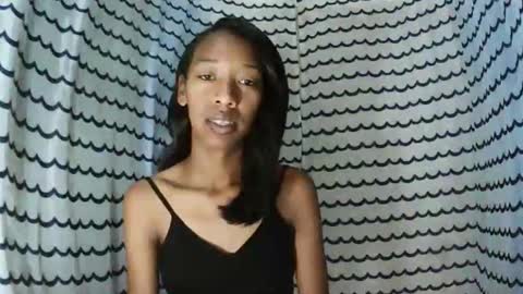 oliviah27 online show from 11-25-25, 01:27