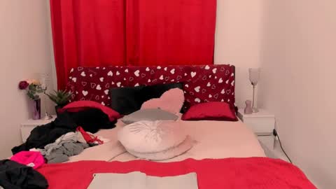 oliviaBeauty online show from 12-02-24, 04:09