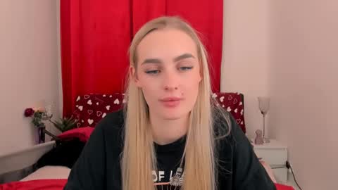 oliviaBeauty online show from 02-20-25, 09:42