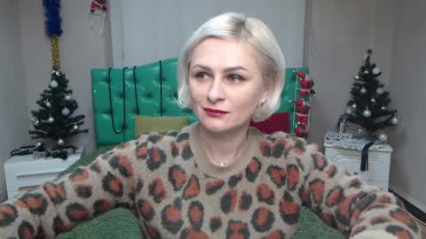 OliviaHorst online show from 12-18-24, 10:08
