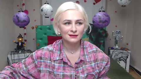 OliviaHorst online show from 10-25-25, 05:19