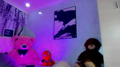 Snapshot of oliviahot01 chatting on 06-25-26, 02:44 oliviahot01 online show from 06-25-26, 02:44