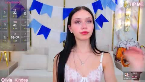 Snapshot of oliviakindes chatting on 10-04-25, 05:11 Olivia online show from 10-04-25, 05:11