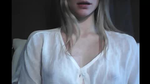 olivialovesex828 online show from 03-11-25, 09:34