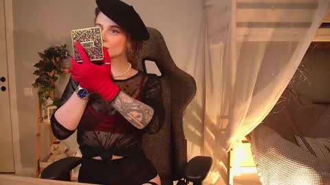 Snapshot of oliviamcclean chatting on 02-19-26, 11:45 Liv online show from 02-19-26, 11:45