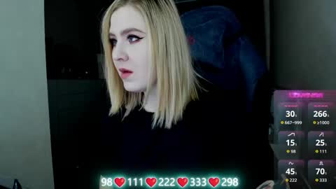 Snapshot of oliviamunk chatting on 04-25-26, 04:48 . online show from 04-25-26, 04:48