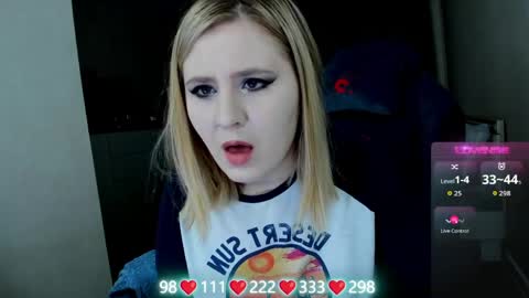 Snapshot of oliviamunk chatting on 04-30-26, 05:58 . online show from 04-30-26, 05:58