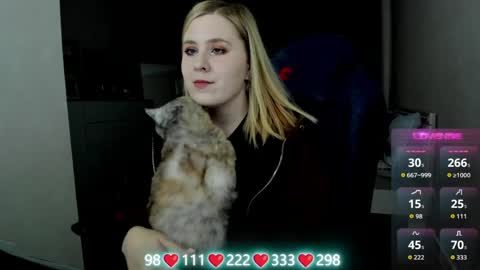 Snapshot of oliviamunk chatting on 05-08-26, 05:46 . online show from 05-08-26, 05:46