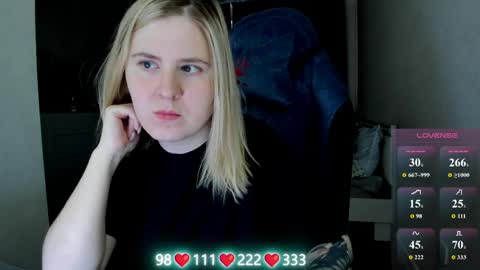 Snapshot of oliviamunk chatting on 05-19-26, 03:46 . online show from 05-19-26, 03:46