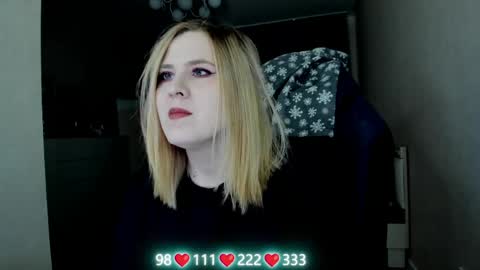 Snapshot of oliviamunk chatting on 06-02-26, 04:36 . online show from 06-02-26, 04:36