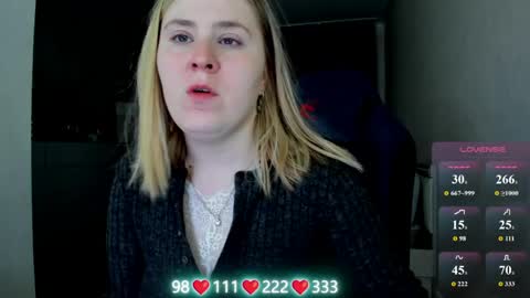 Snapshot of oliviamunk chatting on 06-03-26, 03:20 . online show from 06-03-26, 03:20