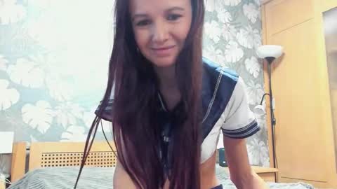 Snapshot of oliviamuur chatting on 12-16-25, 05:34 oliviamuur online show from 12-16-25, 05:34