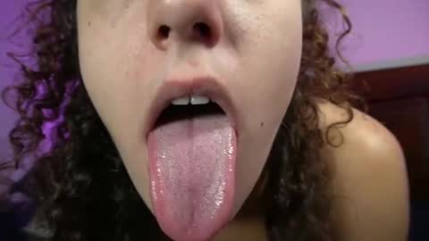 Snapshot of oliviaocean69 chatting on 01-12-25, 01:00 Olivia online show from 01-12-25, 01:00