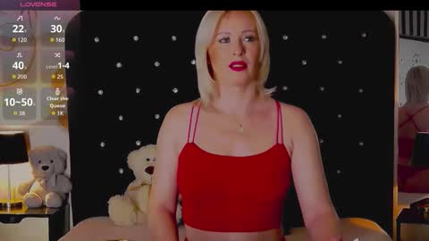 Snapshot of oliviashaw22 chatting on 01-08-26, 09:39 Olivia online show from 01-08-26, 09:39