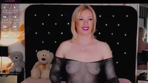 Olivia online show from 11-07-25, 10:43