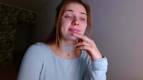 Snapshot of oliviashiny chatting on 12-06-24, 05:20 Olivia online show from 12-06-24, 05:20