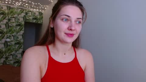 Snapshot of oliviashiny chatting on 12-17-24, 05:29 Olivia online show from 12-17-24, 05:29