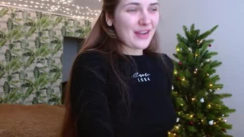 Snapshot of oliviashiny chatting on 12-22-24, 07:00 Olivia online show from 12-22-24, 07:00
