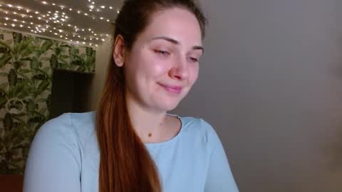 Snapshot of oliviashiny chatting on 12-26-24, 05:37 Olivia online show from 12-26-24, 05:37