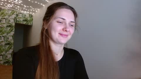 Snapshot of oliviashiny chatting on 12-27-24, 05:42 Olivia online show from 12-27-24, 05:42