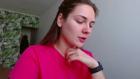 Snapshot of oliviashiny chatting on 01-05-25, 06:13 Olivia online show from 01-05-25, 06:13