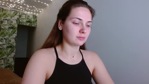 Snapshot of oliviashiny chatting on 01-09-25, 05:23 Olivia online show from 01-09-25, 05:23