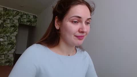 Snapshot of oliviashiny chatting on 02-02-25, 05:32 Olivia online show from 02-02-25, 05:32