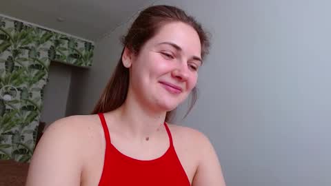 Snapshot of oliviashiny chatting on 02-12-25, 05:37 Olivia online show from 02-12-25, 05:37