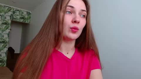 Snapshot of oliviashiny chatting on 02-17-25, 05:36 Olivia online show from 02-17-25, 05:36