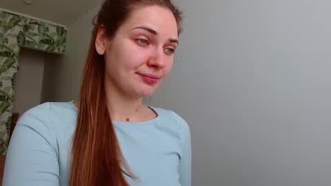 Snapshot of oliviashiny chatting on 02-18-25, 05:31 Olivia online show from 02-18-25, 05:31