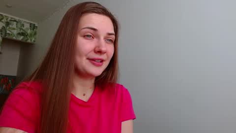 Snapshot of oliviashiny chatting on 02-23-25, 05:34 Olivia online show from 02-23-25, 05:34