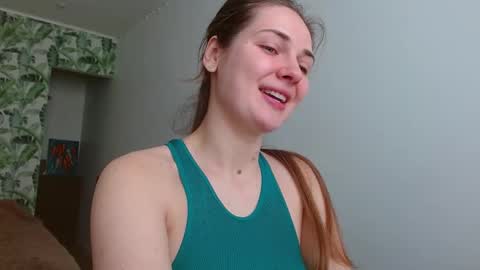 Snapshot of oliviashiny chatting on 03-09-25, 05:33 Olivia online show from 03-09-25, 05:33