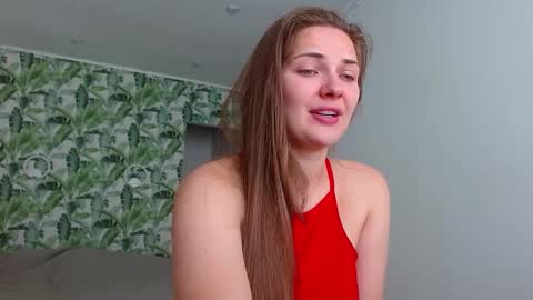 Snapshot of oliviashiny chatting on 09-12-25, 04:45 Olivia online show from 09-12-25, 04:45