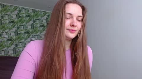 Olivia online show from 04-19-26, 04:12