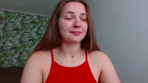 Snapshot of oliviashiny chatting on 05-26-26, 04:30 Olivia online show from 05-26-26, 04:30